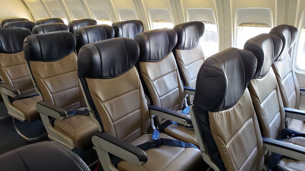 Boeing 737 interior cabin
